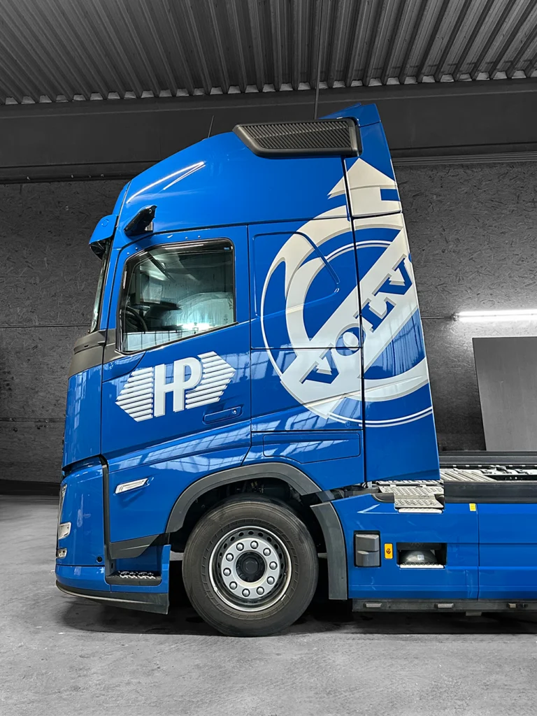 LKW-Beschriftung für eine Spedition Blomberg