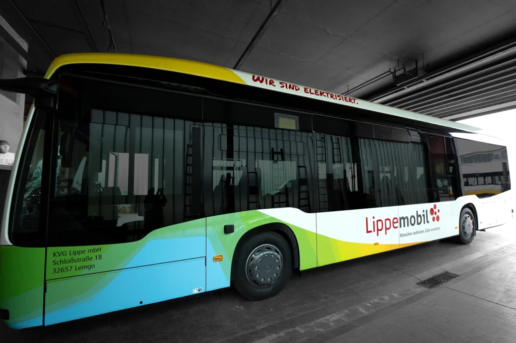 Elektrobus Linienbus Beschriftung in Lemgo Detmold OWL